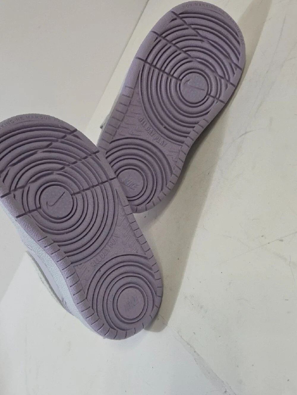 Nike Kids Lavender Hook-and-Loop Sneakers